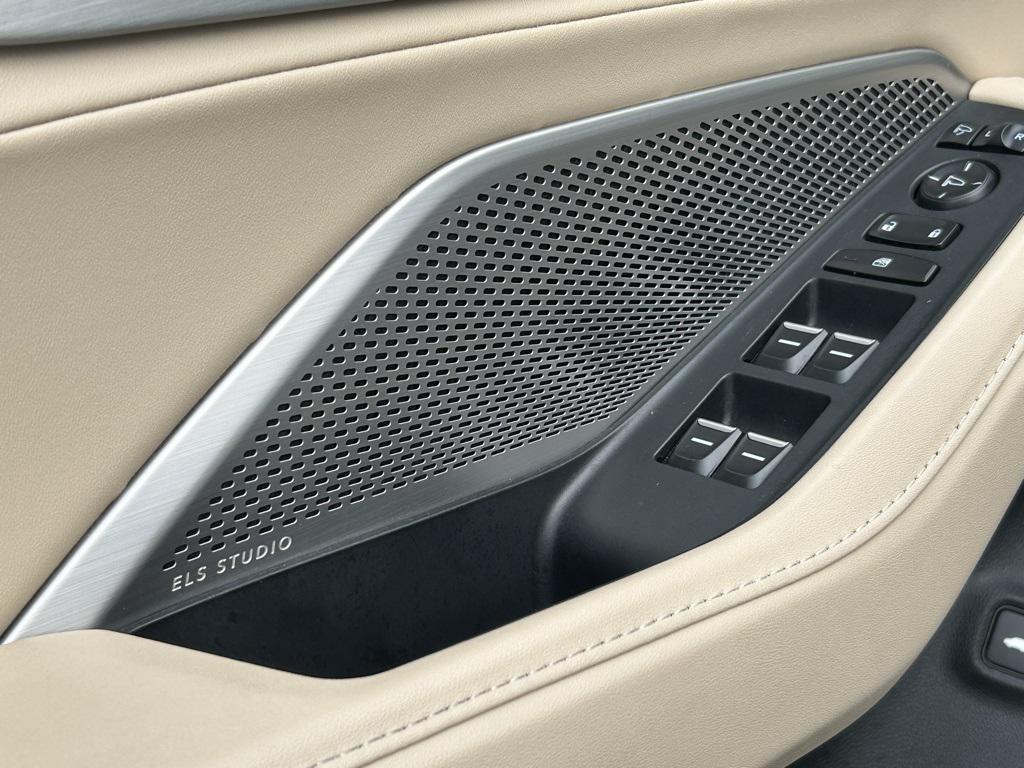 used 2024 Acura MDX car, priced at $50,990