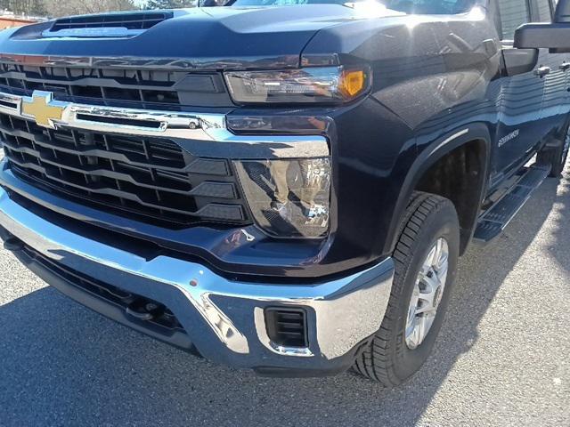 used 2024 Chevrolet Silverado 2500 car, priced at $50,843