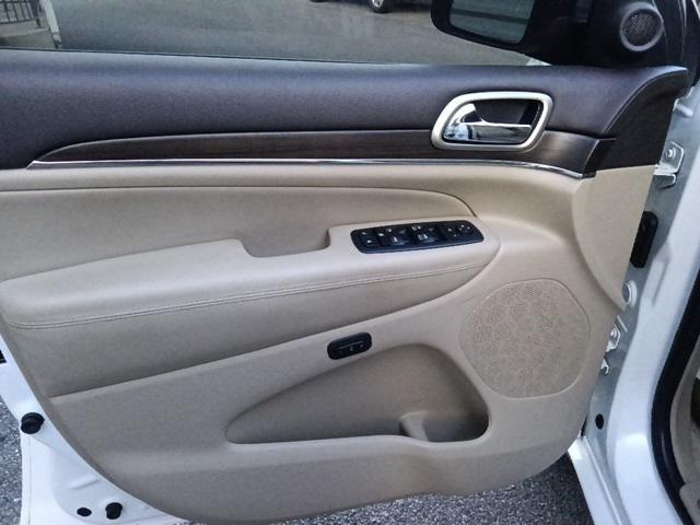 used 2017 Jeep Grand Cherokee car, priced at $14,262