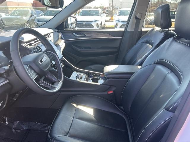 used 2023 Jeep Grand Cherokee car, priced at $35,112