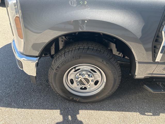 new 2025 Ford F-250 car, priced at $51,771