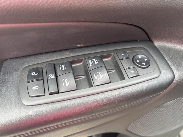 used 2021 Jeep Grand Cherokee car, priced at $22,637