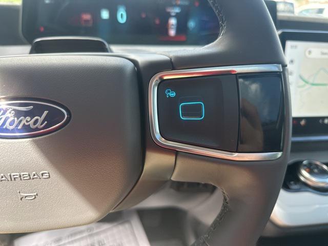 new 2025 Ford Expedition car, priced at $66,159