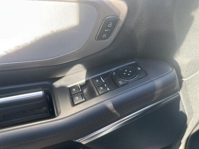 new 2025 Ford Expedition car, priced at $58,999