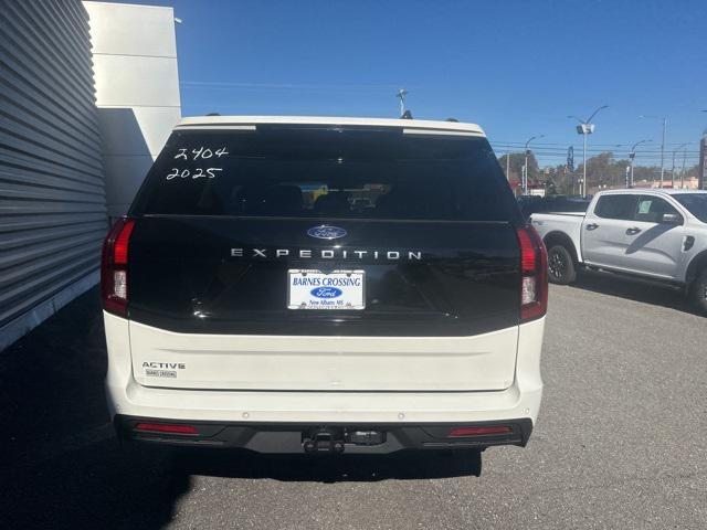 new 2025 Ford Expedition car, priced at $58,999