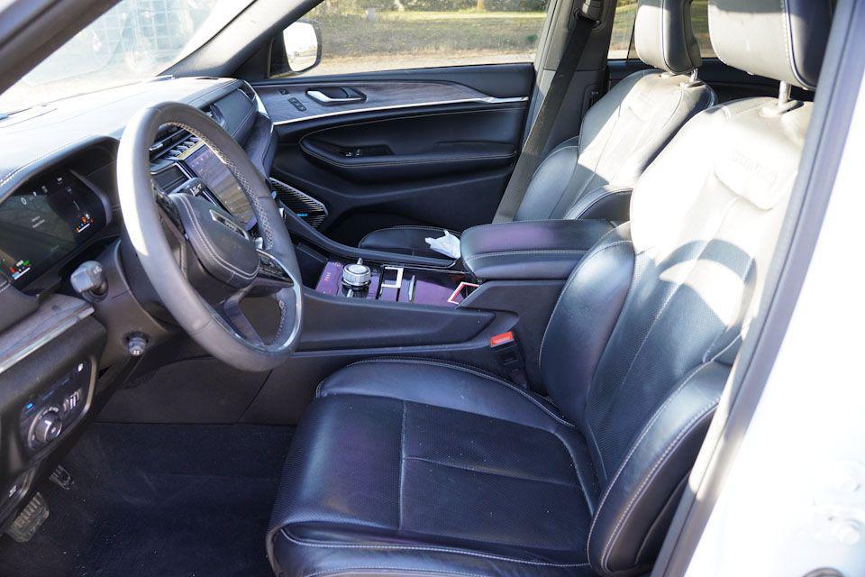 used 2023 Jeep Grand Cherokee 4xe car, priced at $31,555