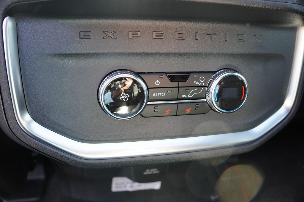 new 2026 Ford Expedition car, priced at $80,796