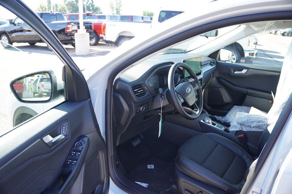 new 2025 Ford Escape PHEV car, priced at $28,663