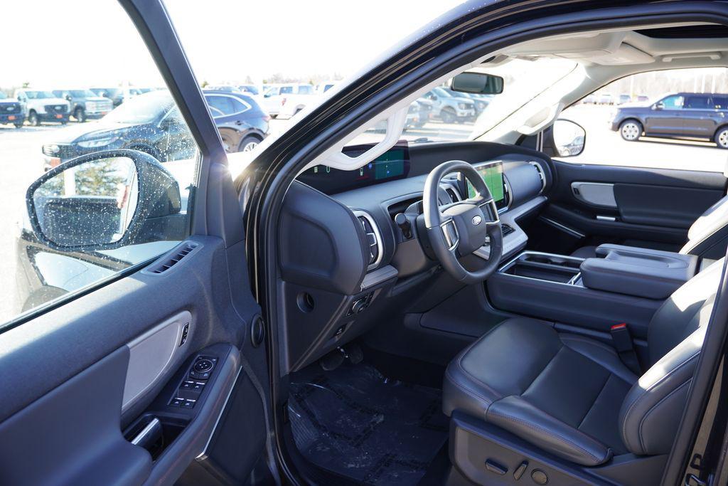 used 2025 Ford Expedition car, priced at $58,672