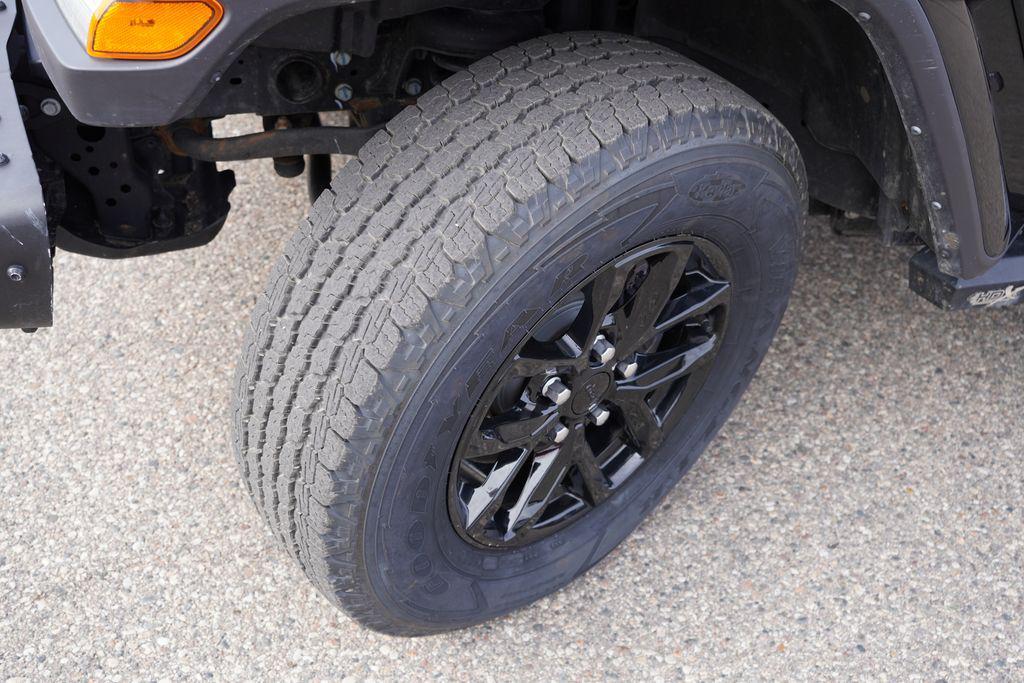 used 2023 Jeep Gladiator car, priced at $30,872