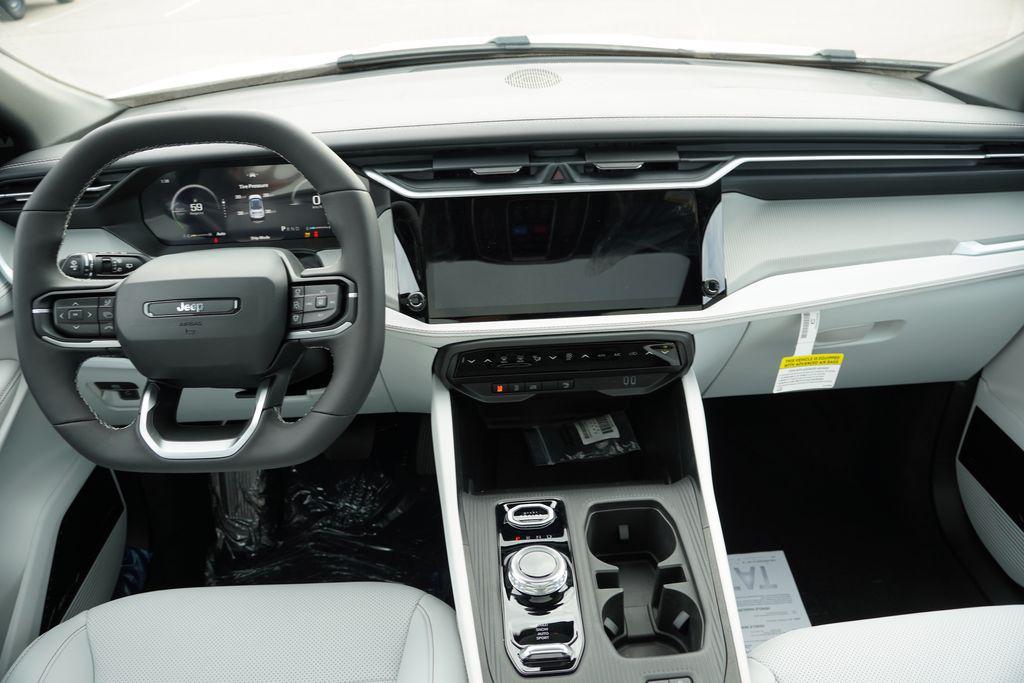 new 2026 Jeep Cherokee car, priced at $39,198