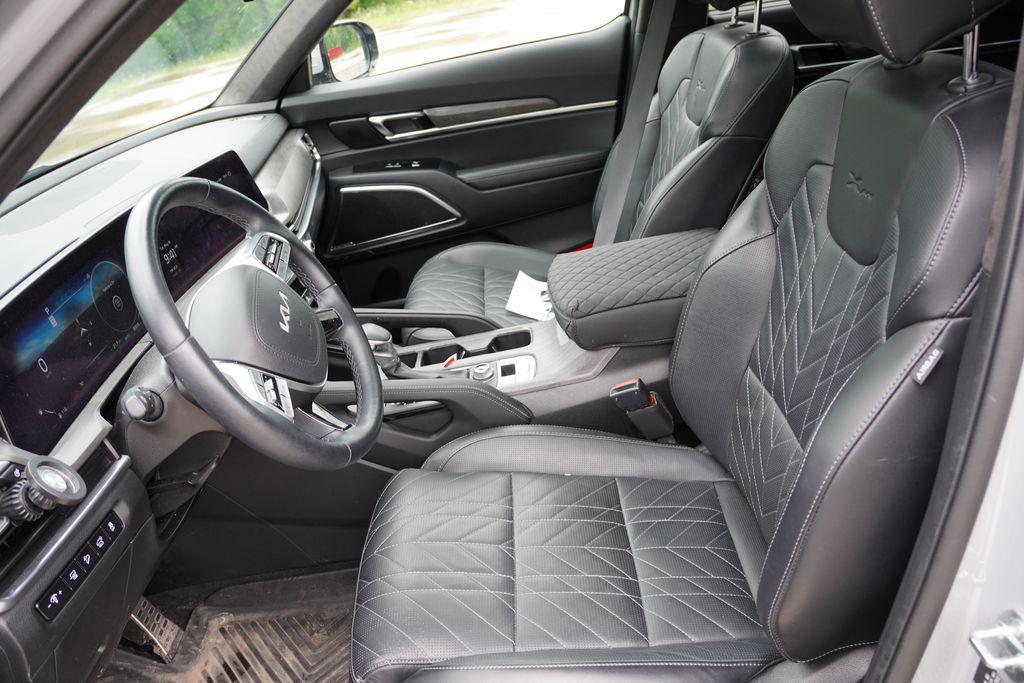 used 2025 Kia Telluride car, priced at $43,969
