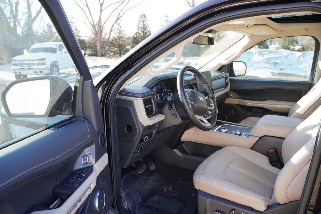 used 2024 Ford Expedition Max car, priced at $43,679