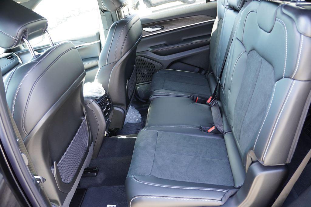 new 2026 Jeep Grand Cherokee L car, priced at $43,741