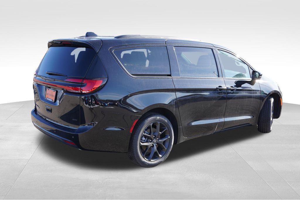 new 2026 Chrysler Pacifica car, priced at $42,249