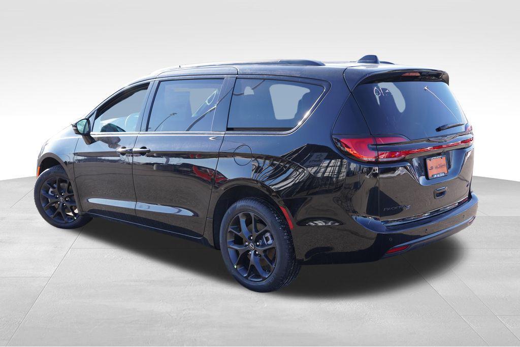 new 2026 Chrysler Pacifica car, priced at $42,249