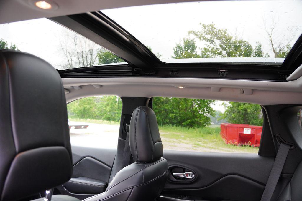 used 2021 Jeep Cherokee car, priced at $22,458