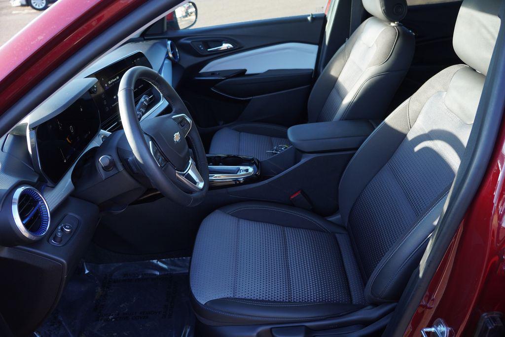 used 2024 Chevrolet Trax car, priced at $19,899