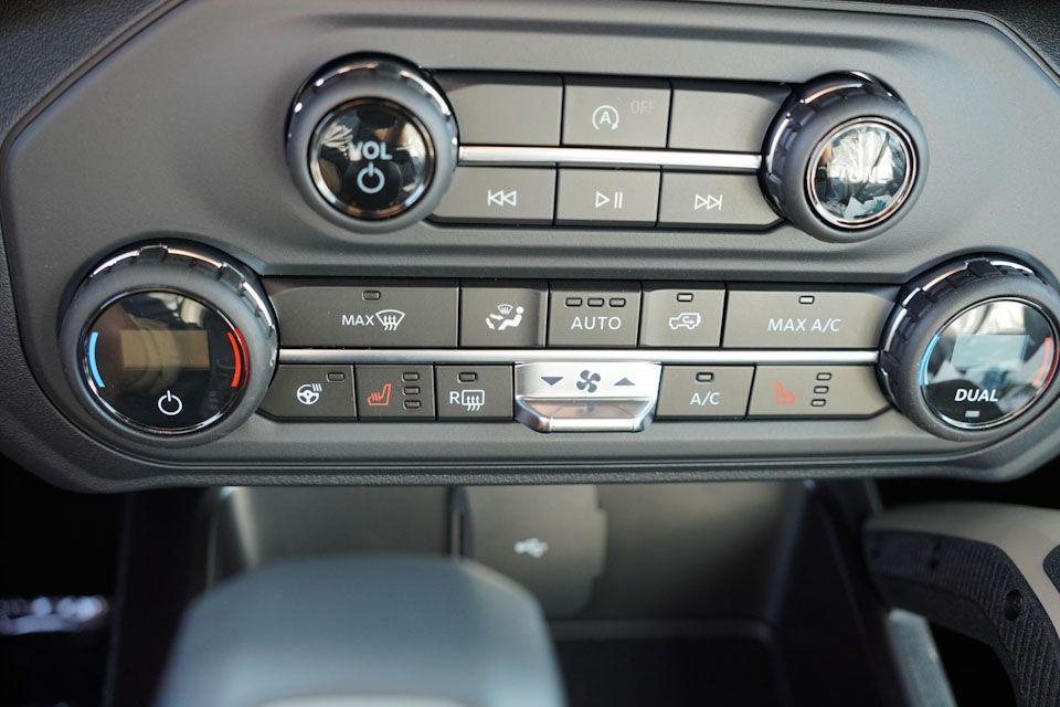 new 2025 Ford Bronco car, priced at $52,736