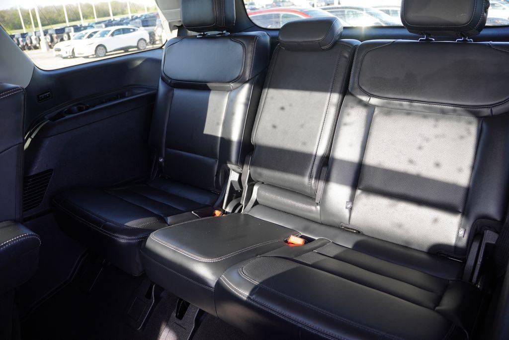 used 2025 Ford Expedition car, priced at $63,369