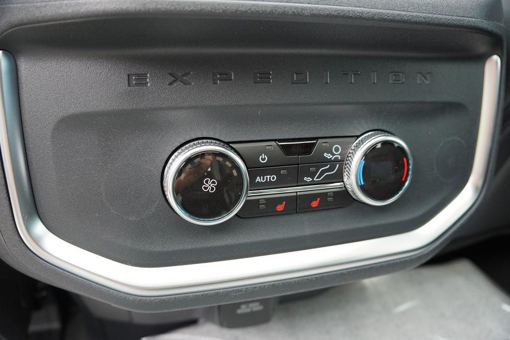 new 2026 Ford Expedition Max car, priced at $83,070