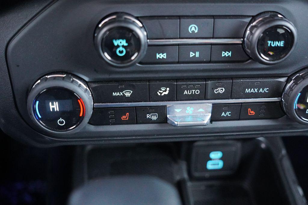 used 2025 Ford Bronco car, priced at $39,440