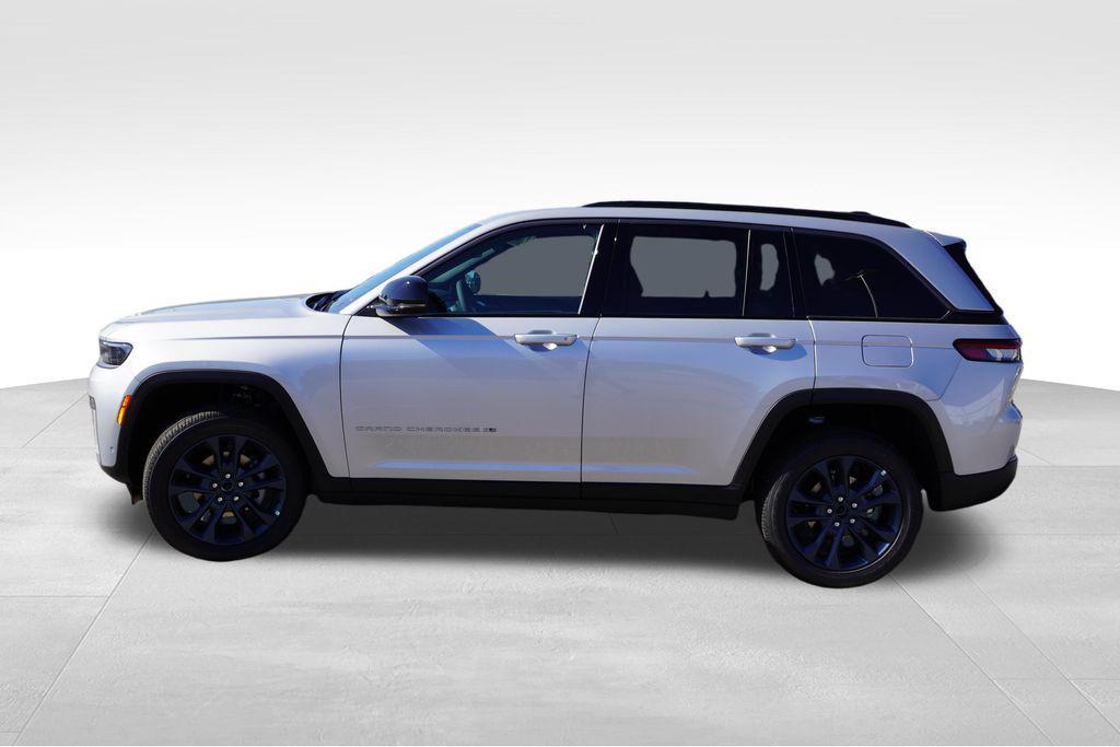 new 2026 Jeep Grand Cherokee car, priced at $45,398