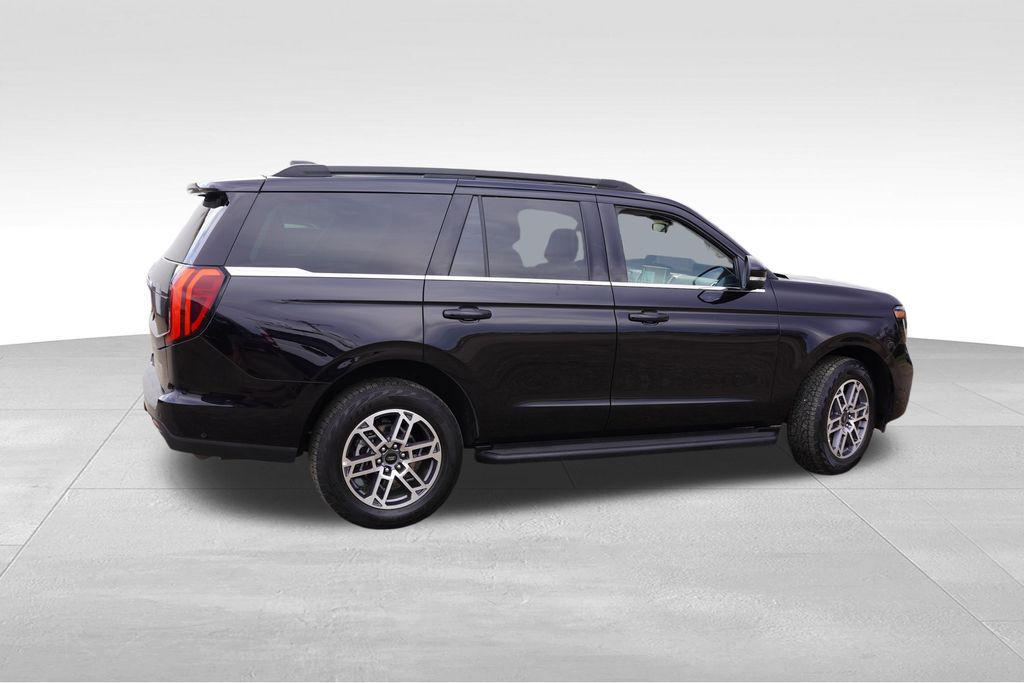 used 2025 Ford Expedition car, priced at $55,996