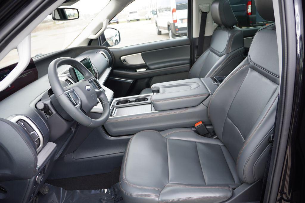 used 2025 Ford Expedition car, priced at $55,996