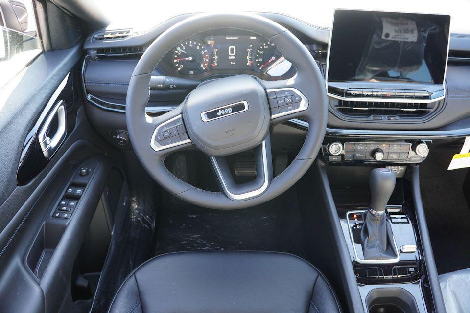 new 2025 Jeep Compass car, priced at $28,043