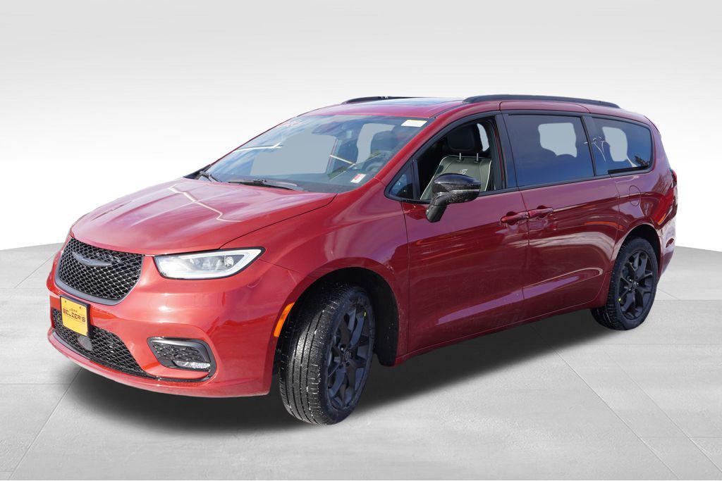 new 2026 Chrysler Pacifica car, priced at $52,412