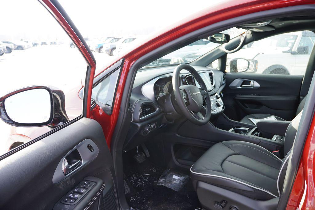 new 2026 Chrysler Pacifica car, priced at $52,412