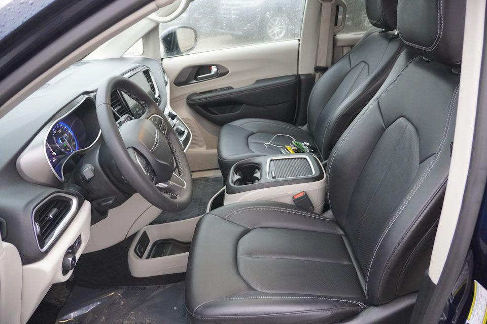 used 2024 Chrysler Pacifica car, priced at $26,440
