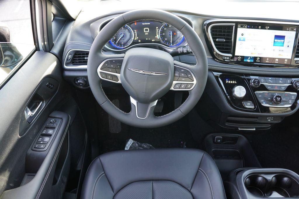 new 2026 Chrysler Pacifica car, priced at $39,976