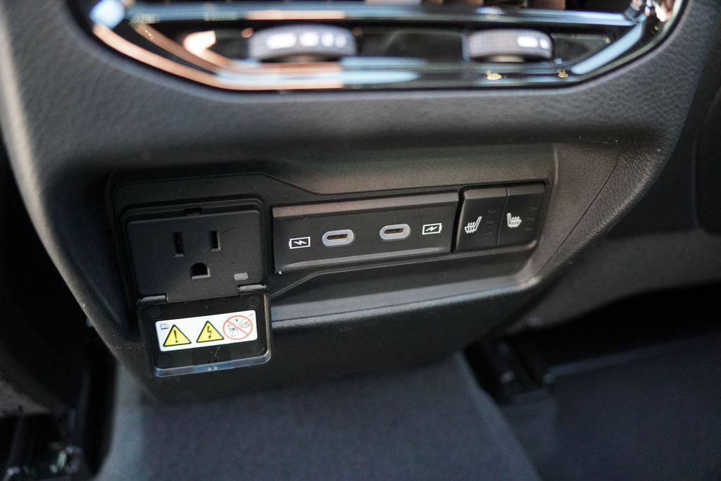 new 2026 Jeep Grand Cherokee car, priced at $46,998