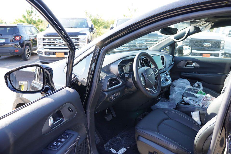 new 2026 Chrysler Pacifica car, priced at $44,782