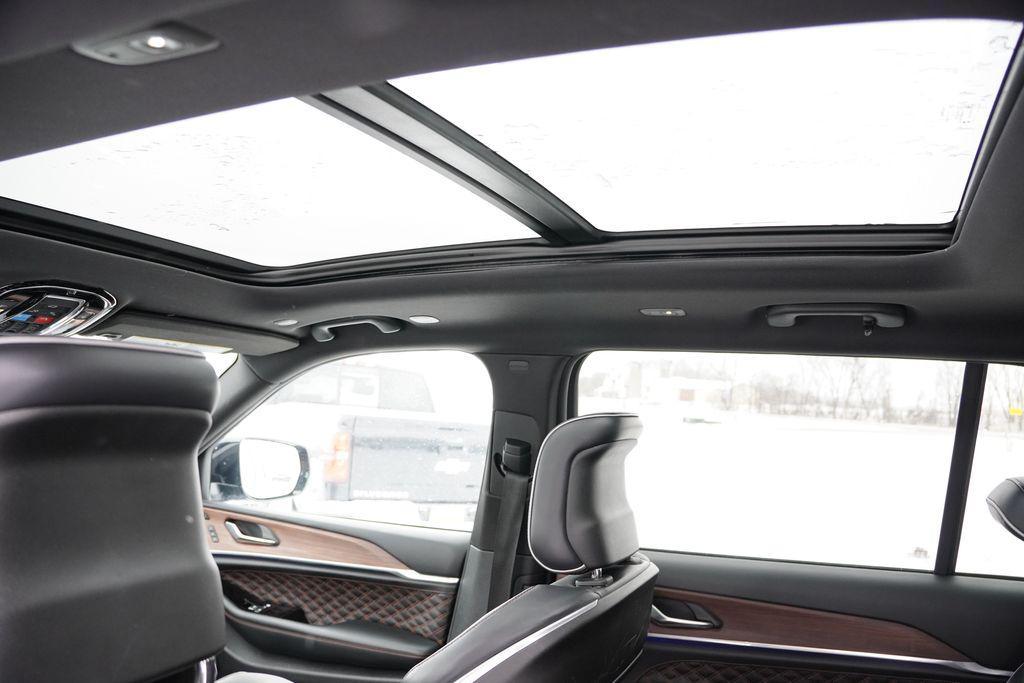 used 2024 Jeep Grand Cherokee L car, priced at $40,977