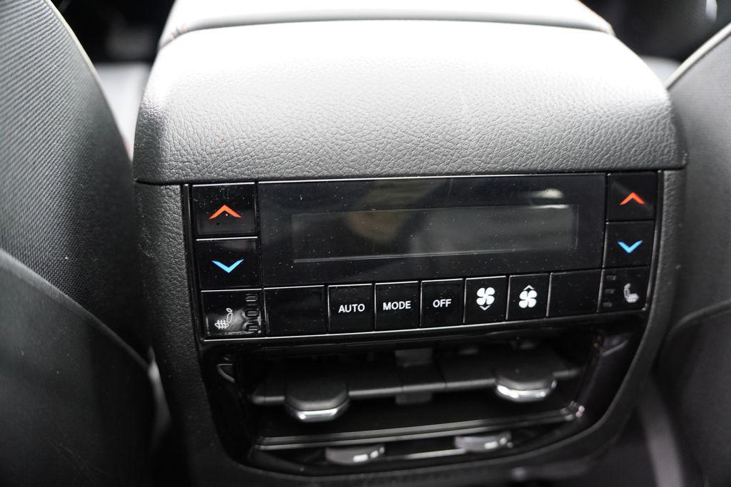 used 2024 Jeep Grand Cherokee L car, priced at $40,977