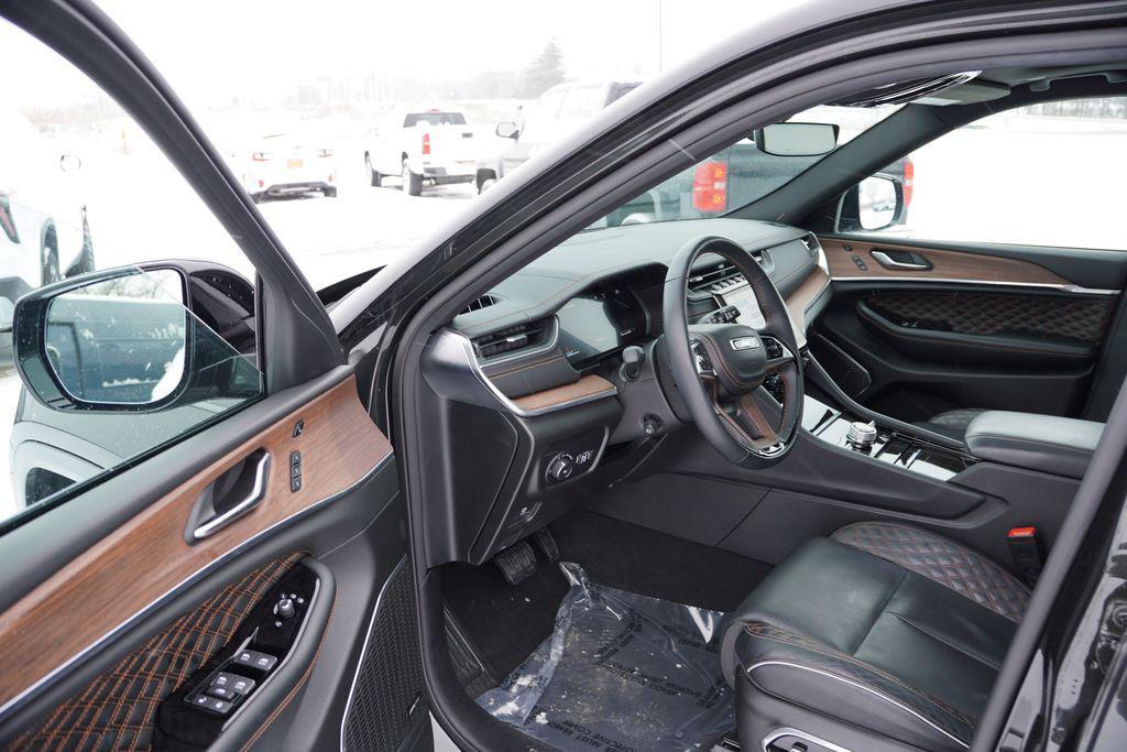 used 2024 Jeep Grand Cherokee L car, priced at $40,977