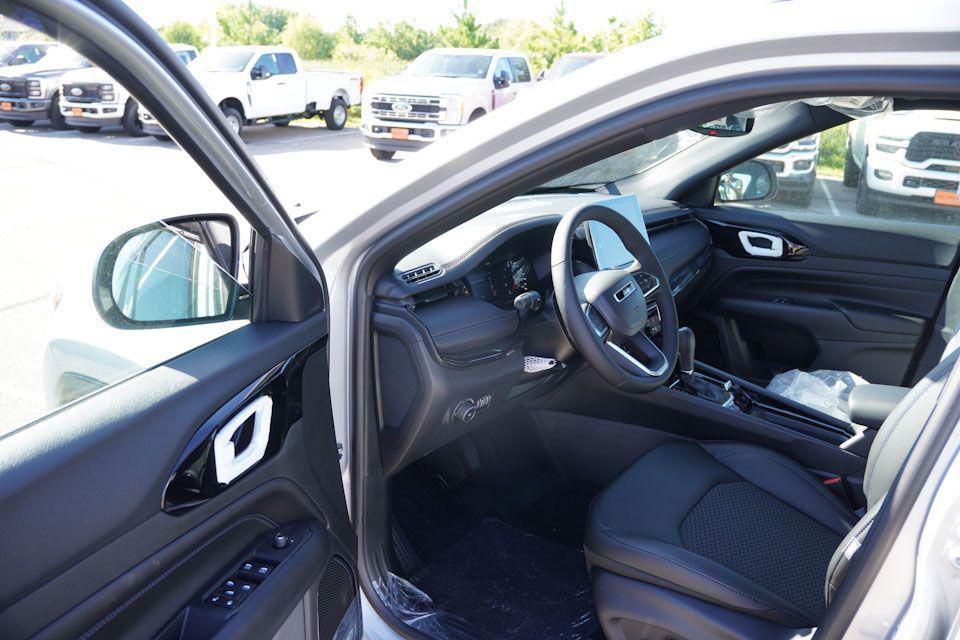 new 2025 Jeep Compass car, priced at $28,573