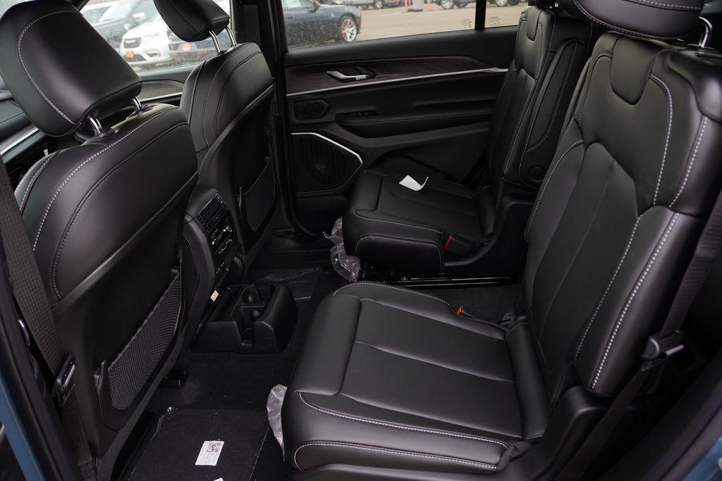 new 2026 Jeep Grand Cherokee L car, priced at $46,122