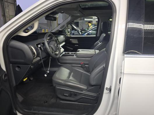 used 2025 Ford Expedition car, priced at $58,969