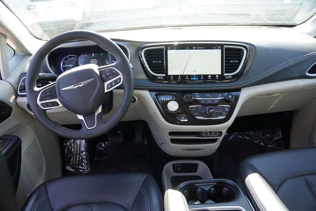 used 2024 Chrysler Pacifica Hybrid car, priced at $26,597