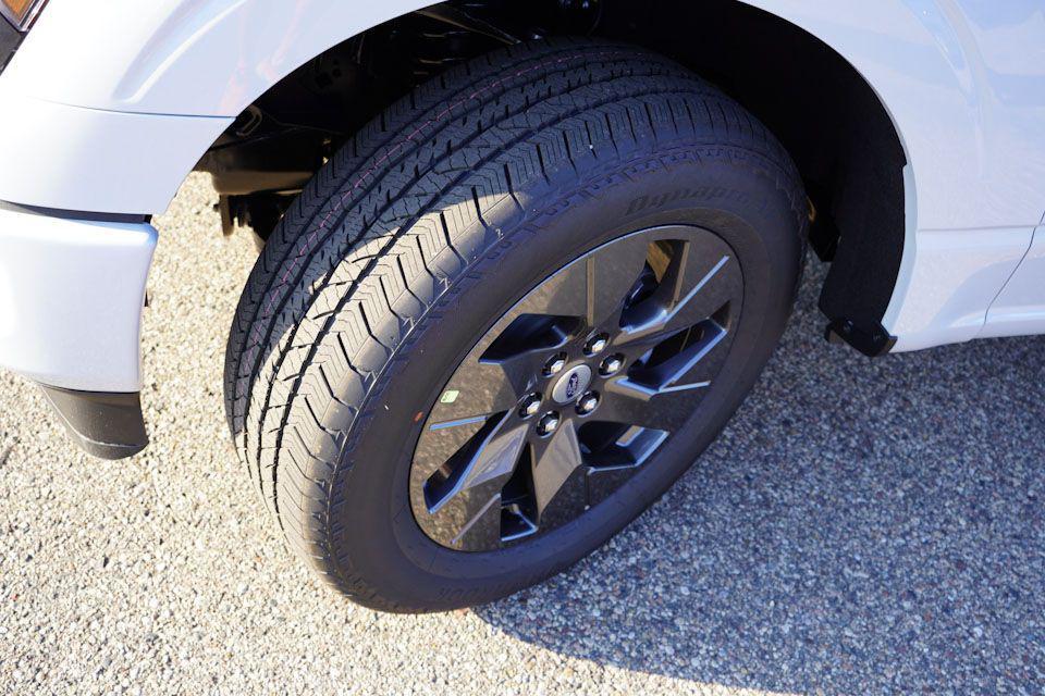 new 2025 Ford F-150 car, priced at $44,421