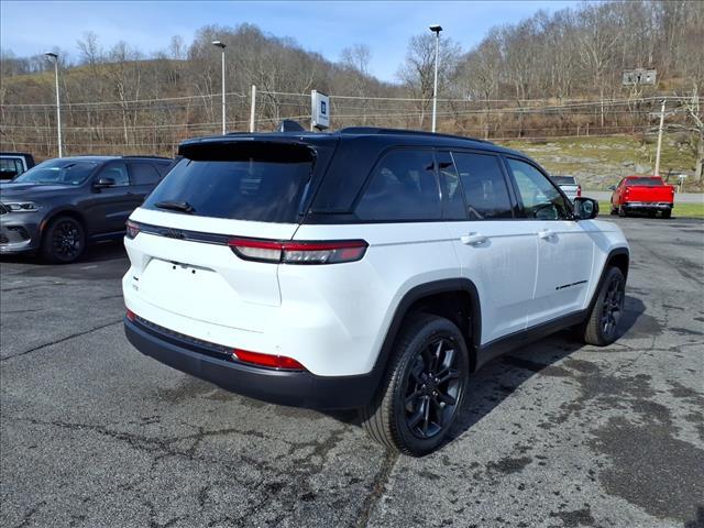 new 2025 Jeep Grand Cherokee car, priced at $53,640
