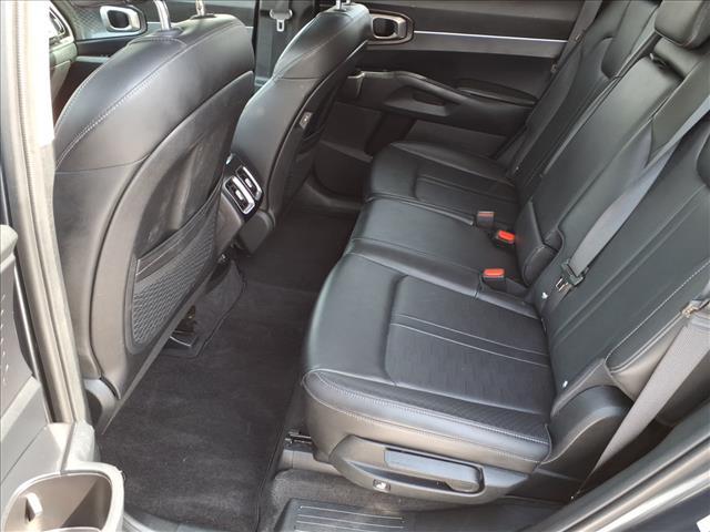 used 2024 Kia Sorento car, priced at $27,880