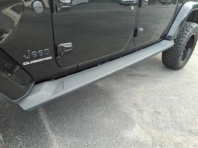 used 2022 Jeep Gladiator car, priced at $34,880