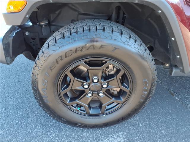 used 2022 Jeep Gladiator car, priced at $28,880