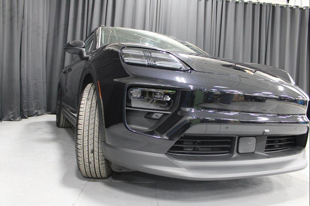 used 2025 Porsche Macan car