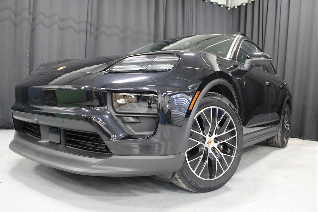 used 2025 Porsche Macan car